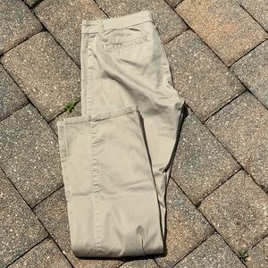 DICKIES TAN FLAT FRONT KHAKI PANTS, SIZE 11 (juniors)